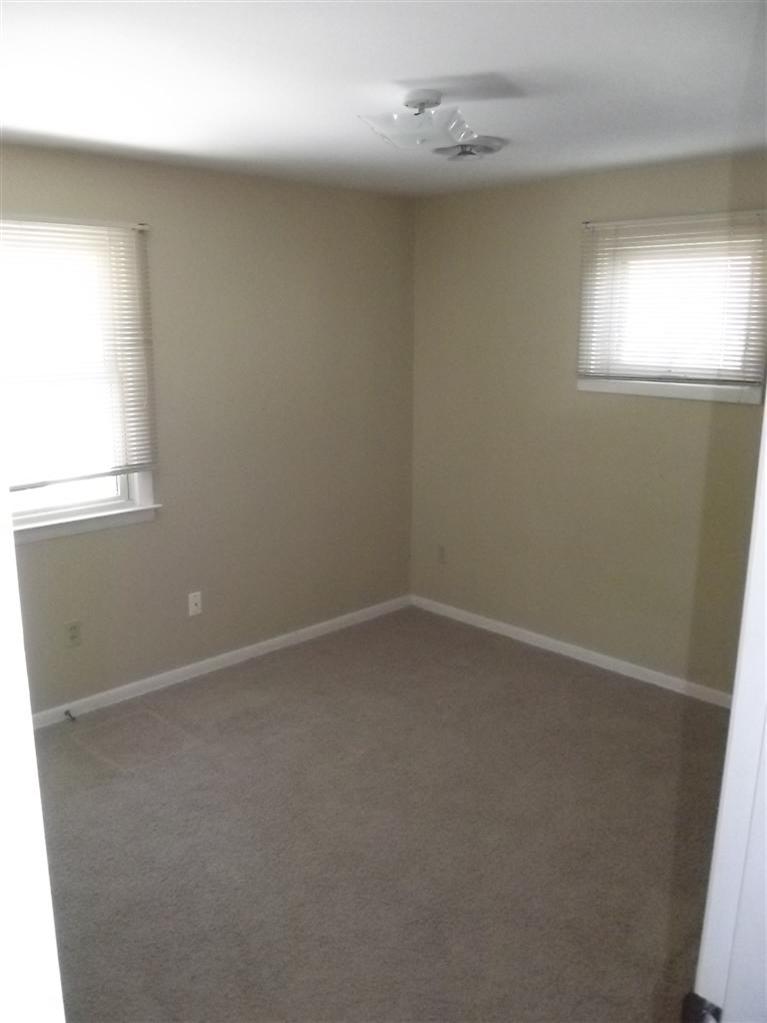 2207 Shannon Dr, Valparaiso, IN 46383
