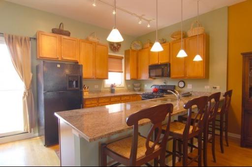 4026 North Clark Street, Chicago, IL 60613
