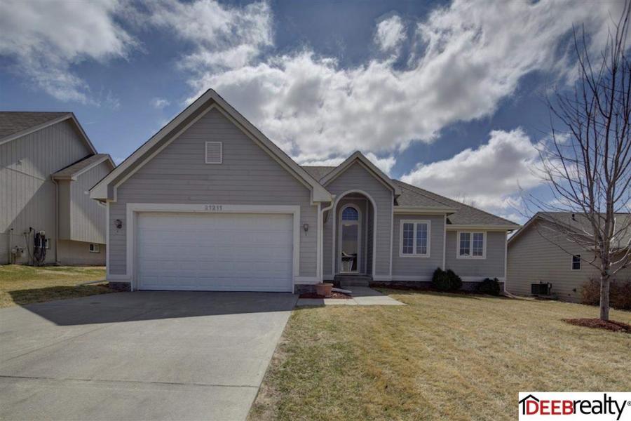 21211 Shiloh Drive, Gretna in Omaha, Nebraska Real Estate - Homes & Land