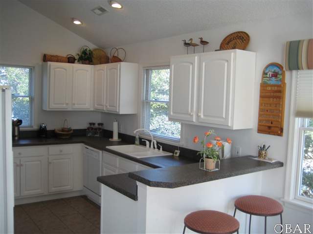 511 Oak View Court, Corolla, NC 