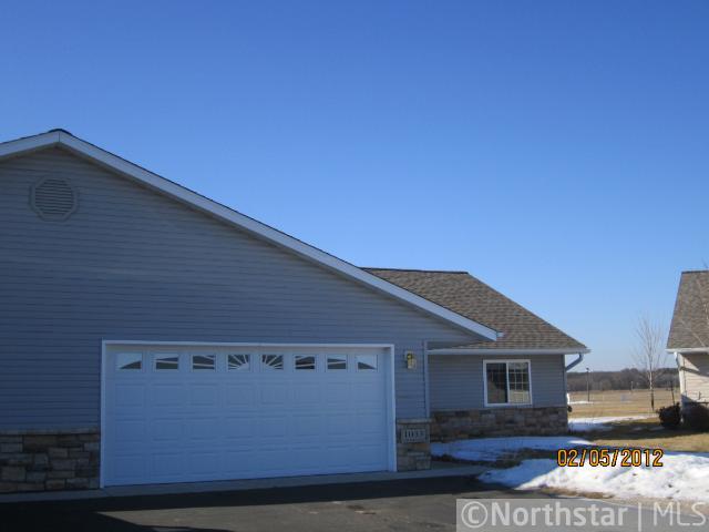 1033 W Ridge Court, New Richmond, WI 54017