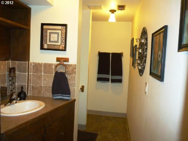 11933 Ne 212th Ave, Brush Prairie, WA 98606